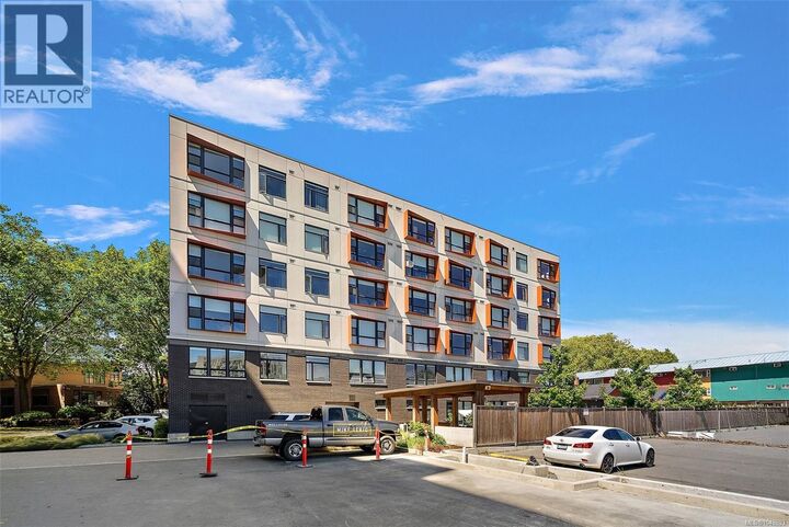 Property Photo:  629 Speed Avenue 412  BC V8Z 1A5 