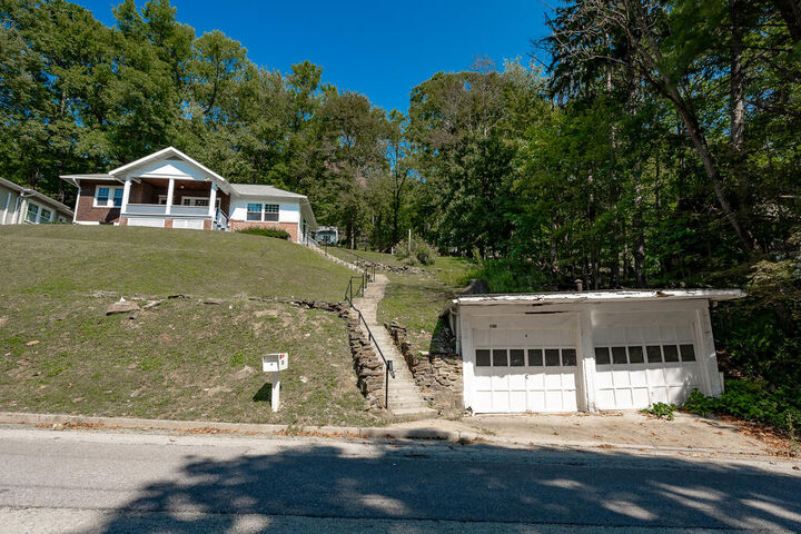 Property Photo:  130 State Street  PA 15905 