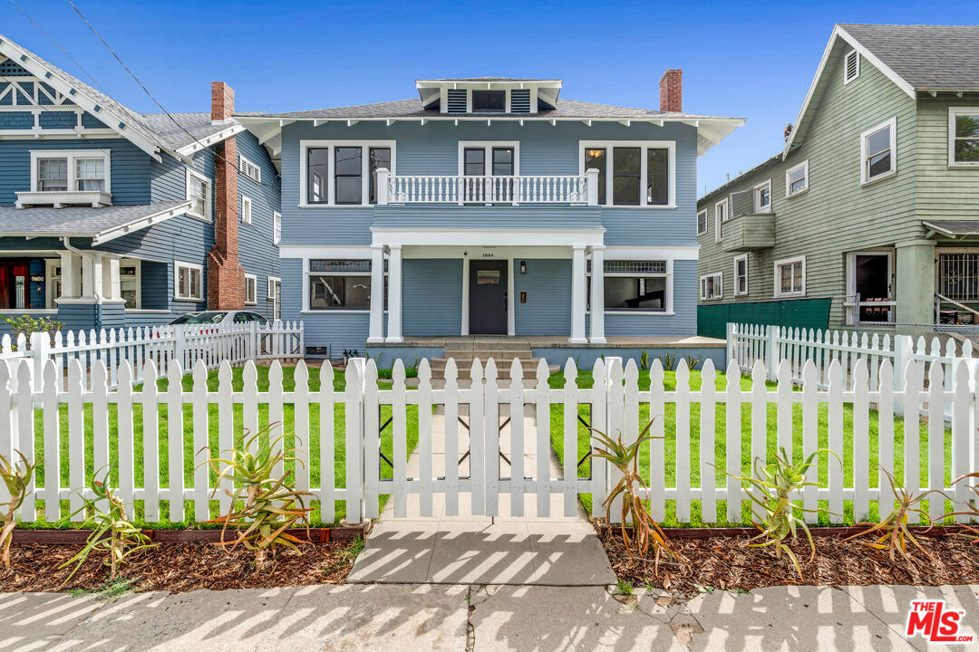 Property Photo: 1804 Roosevelt Ave CA 90006