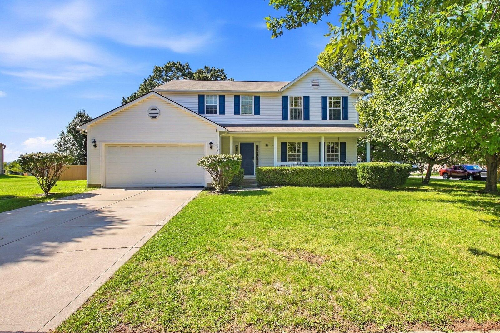 Property Photo:  1404 Autumn Drive  OH 43130 