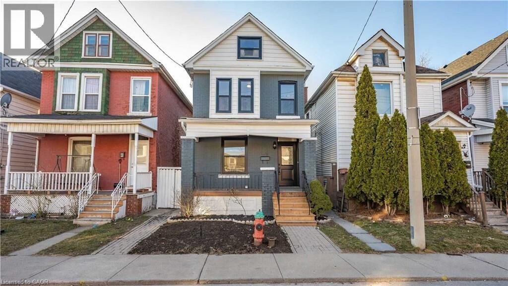 Property Photo:  53 Kinrade Avenue  ON L8L 6L5 