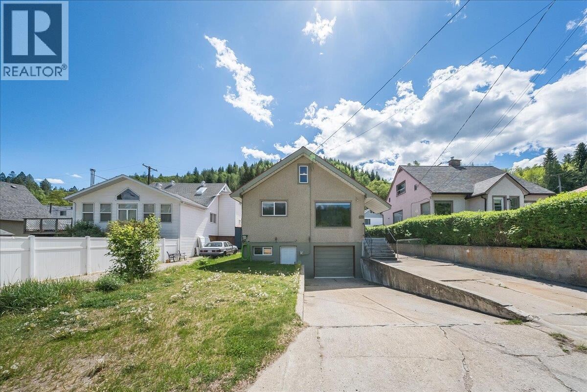 Property Photo:  128 Haig Street  BC V1R 2L9 