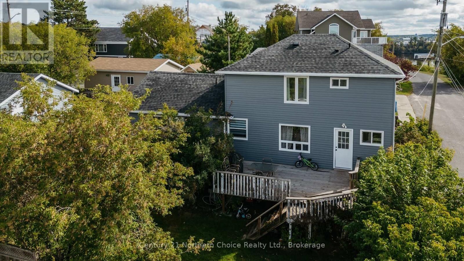 Photo de la propriété: 44 Peter Street ON P9N 3R2