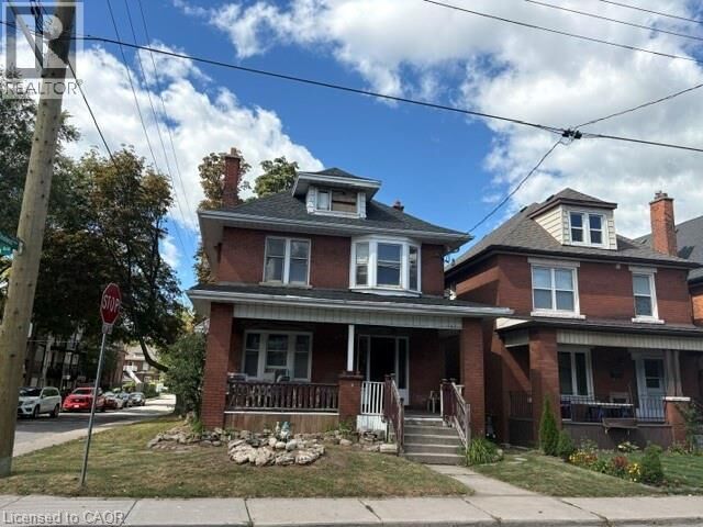 Property Photo:  38 Spadina Avenue  ON L8M 2W9 