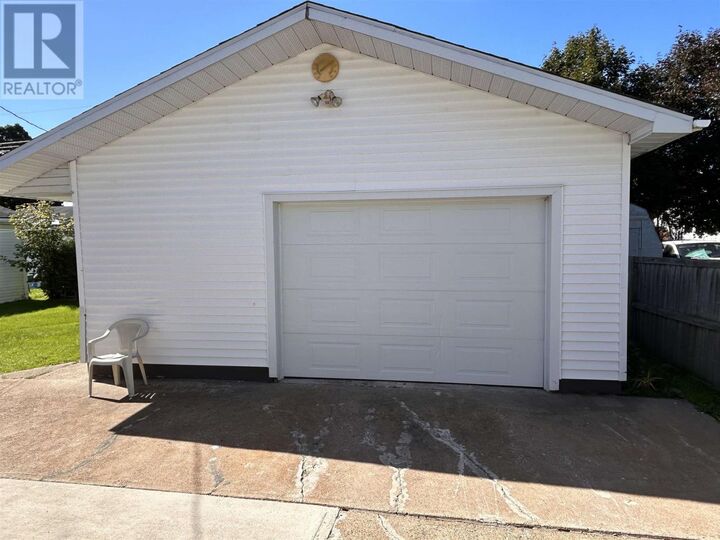 Property Photo:  37 South Market St  ON P6A 5G5 