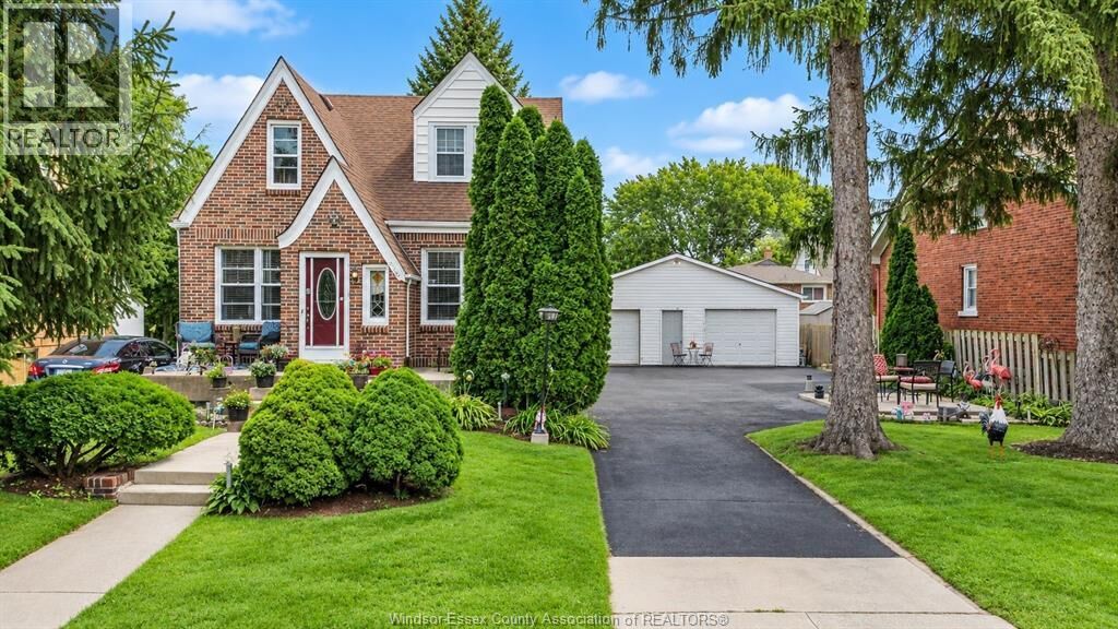 Property Photo:  2270 Lillian  ON N8X 4B2 