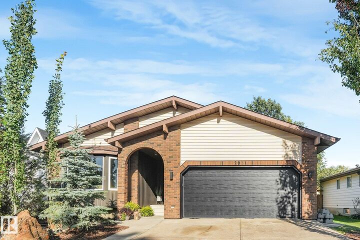 Property Photo:  2031 104A Street NW  AB T6J 5A6 