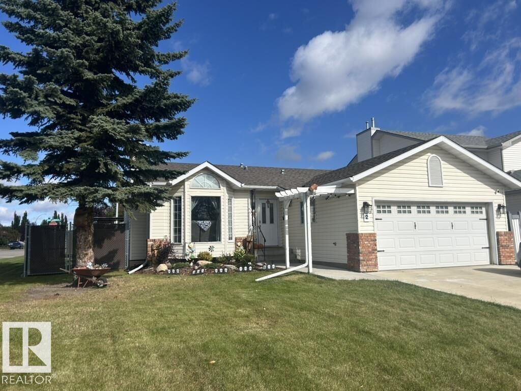 Property Photo:  2 Larch Bay  AB T7X 1W6 