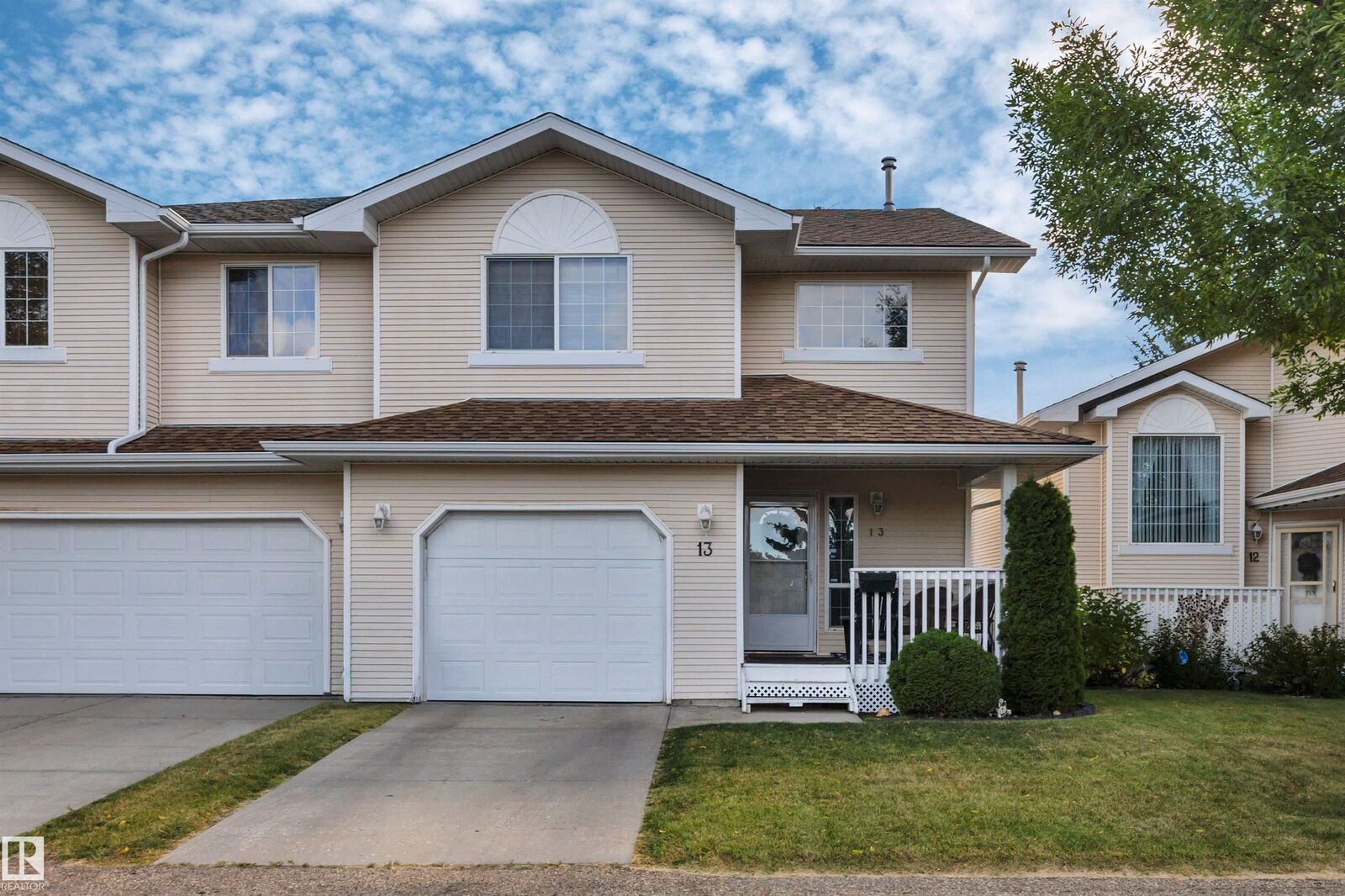 Property Photo: 6608 158 Avenue NW 13 AB T5Z 3H1