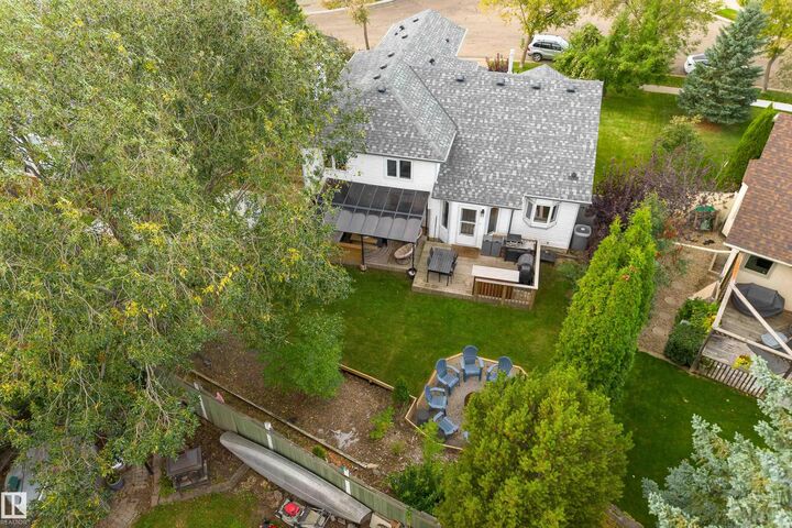 Property Photo:  22 Kingsborough Court  AB T8N 5M5 