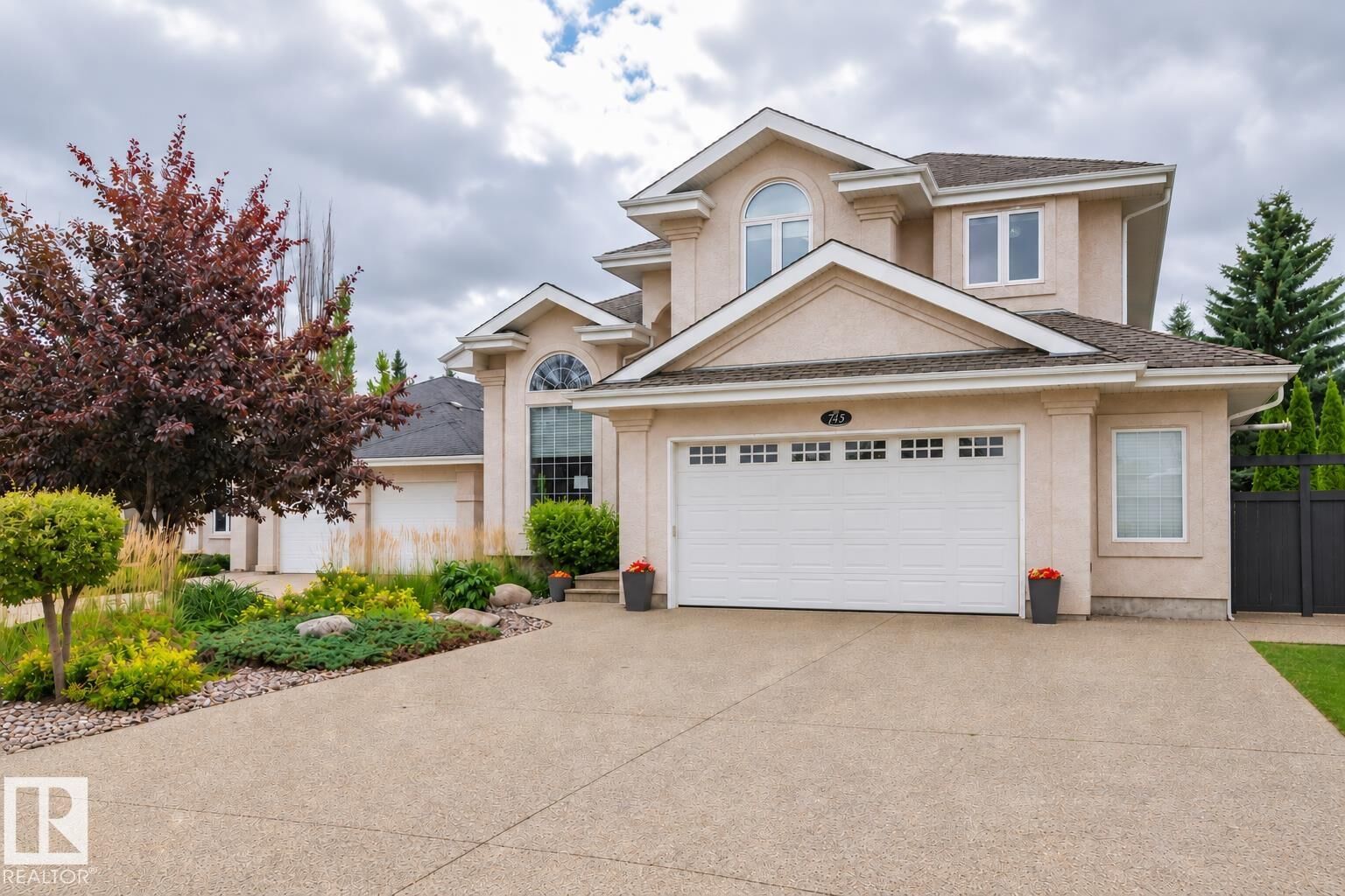 Property Photo:  745 Todd Landing Landing NW  AB T6R 3C4 