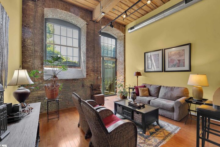 Property Photo:  400 Mills Avenue Unit 109  SC 29605 