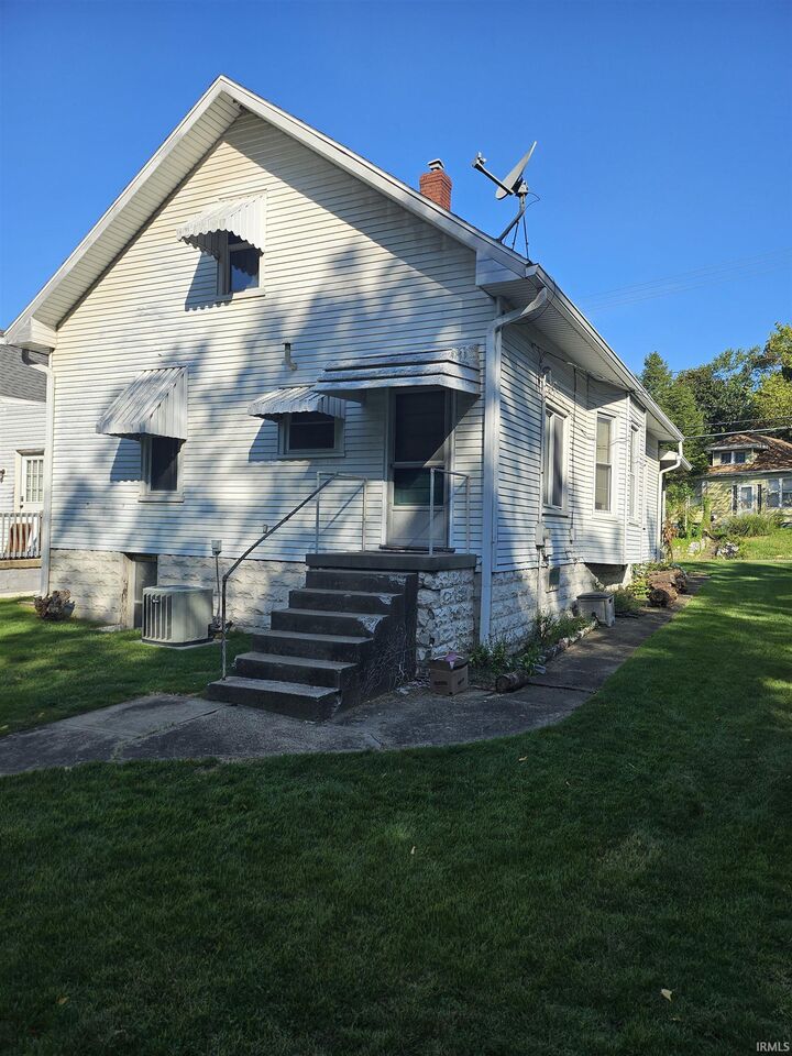 Property Photo:  3308 Mount Vernon Avenue  IN 47712 