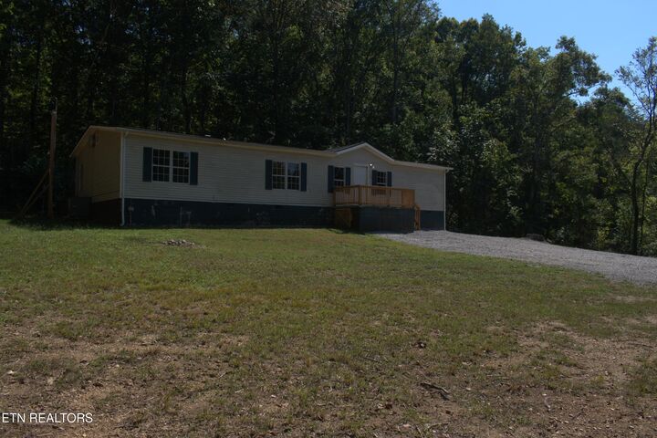 Property Photo:  2549 River Rd  TN 37763 