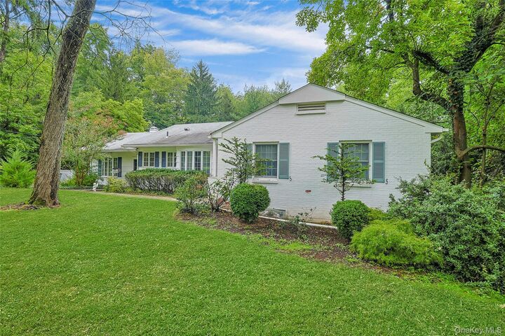 Property Photo:  12 E Wheeler Place E  NY 10994 
