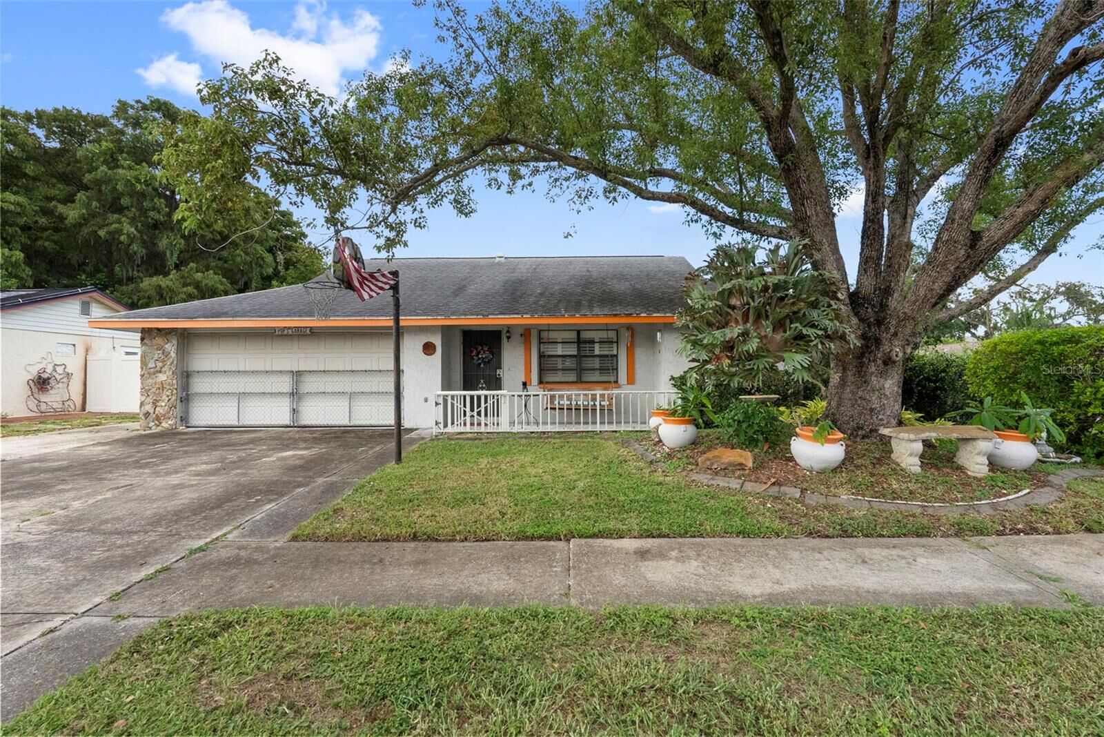 Property Photo:  6751 Albemarle Parkway  FL 34653 