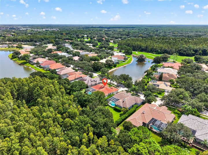 Property Photo:  9136 Highland Ridge Way  FL 33647 