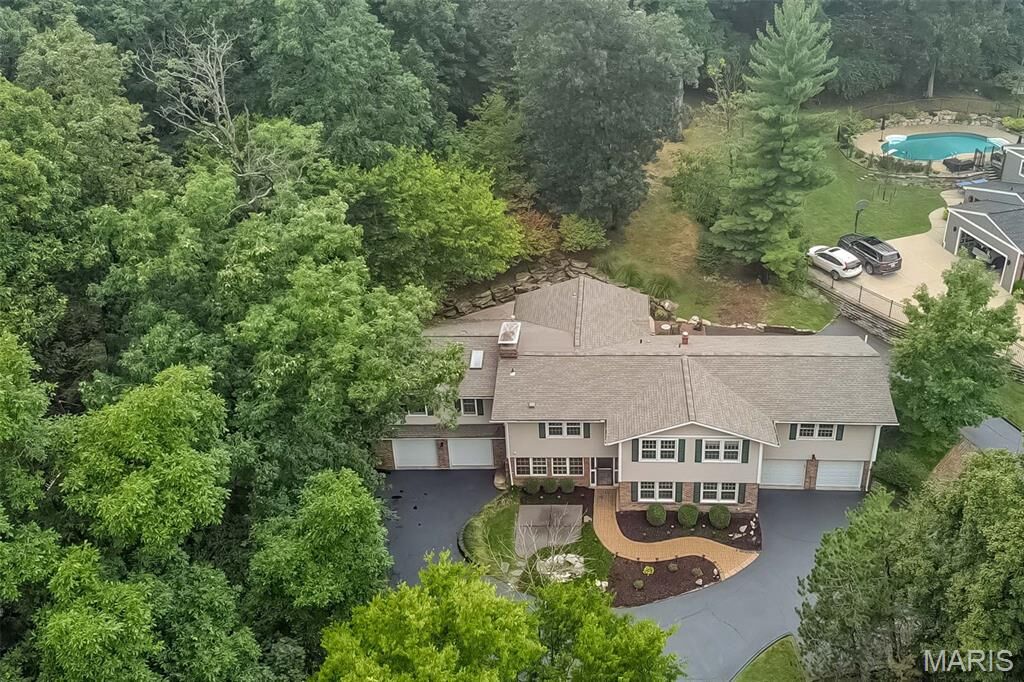 Property Photo:  1471 Wilton Lane  MO 63122 