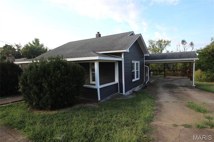 Property Photo: 505 W Main Street MO 63601