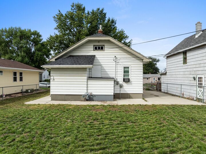 Property Photo: 1313 S Main St ND 58701