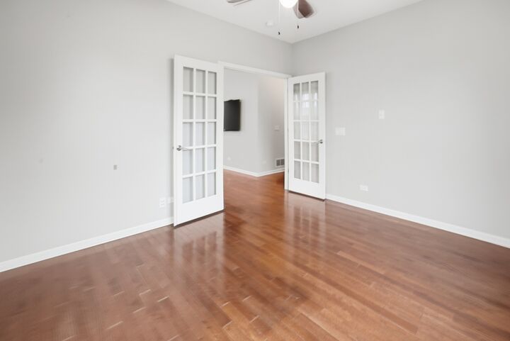 Property Photo:  200 Concord Court 0  IL 60053 