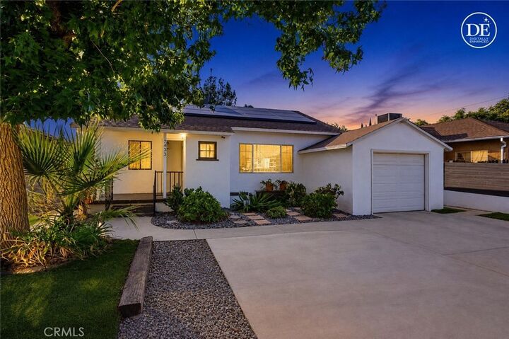 Property Photo:  7455 Blewett Avenue  CA 91406 