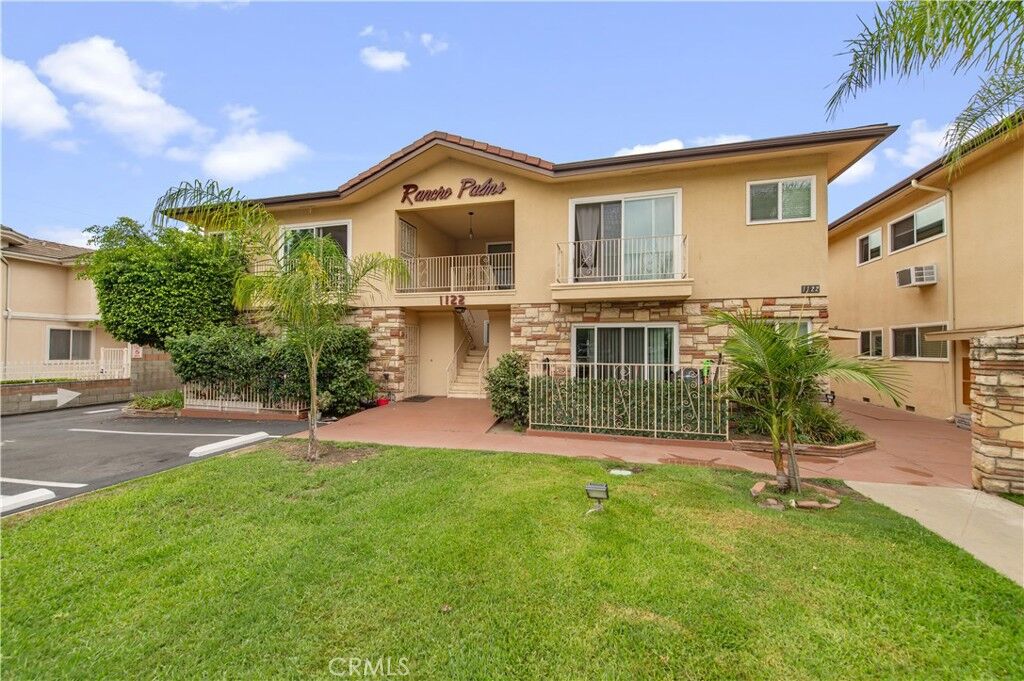 Property Photo:  1122 W Huntington Drive 9  CA 91007 