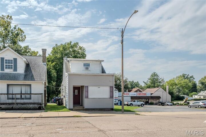 Property Photo:  1610 W Main Street  IL 62220 