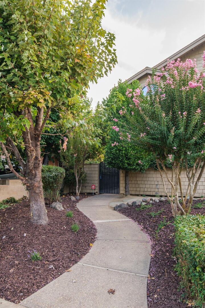 Property Photo: 2956 Red Hawk Way CA 95833