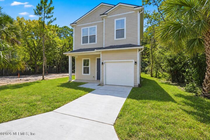 Property Photo: 863 W 6th Street FL 32084