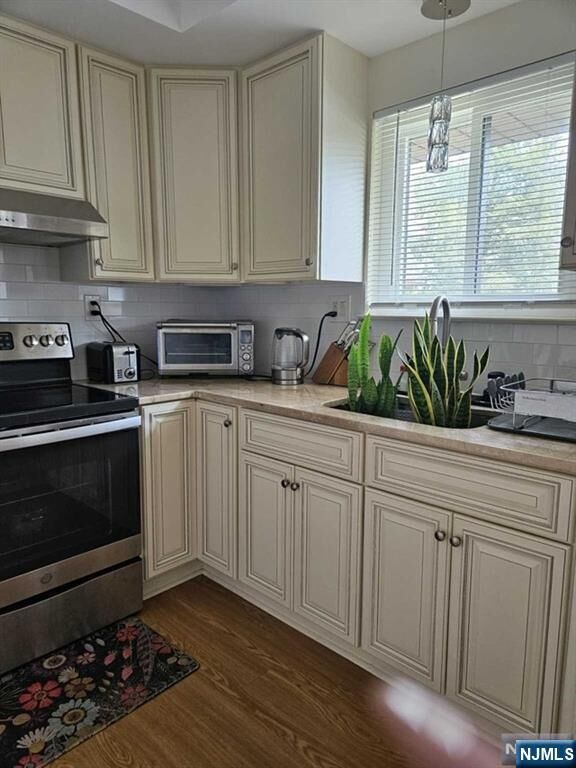 Property Photo: 162 Diamond Bridge Avenue 11 NJ 07506
