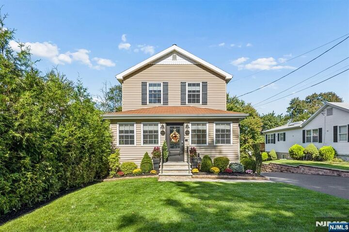 Property Photo:  22 Thomas Terrace  NJ 07470 