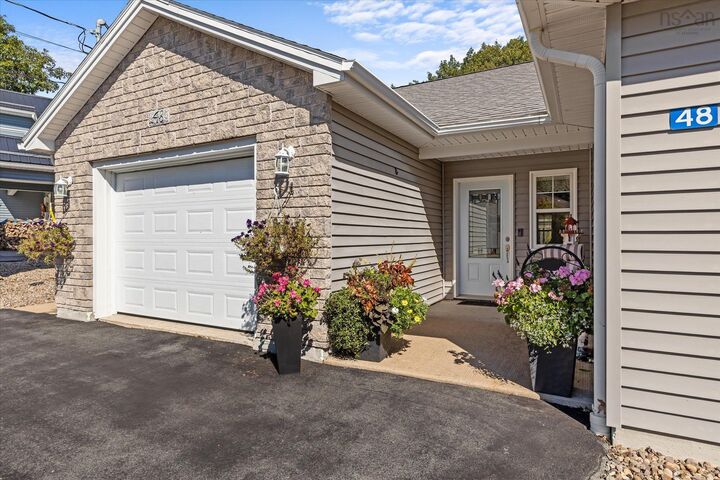 Property Photo:  48 Acorn Drive  NS B4V 8Z3 