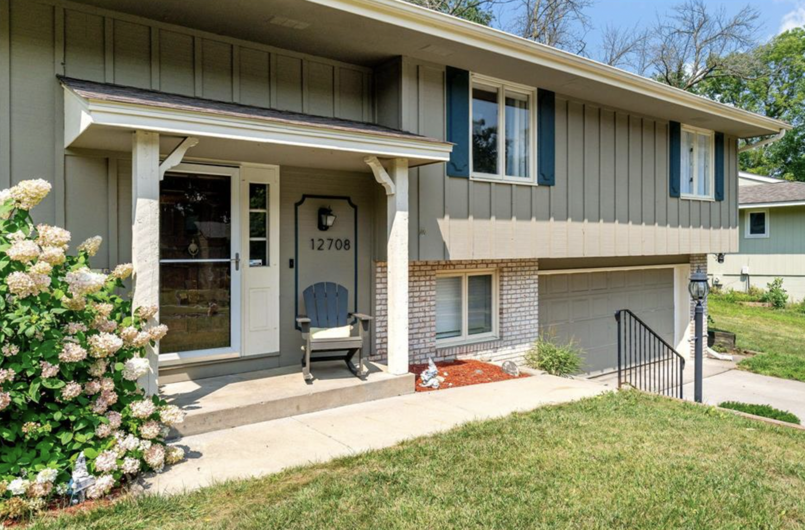 Property Photo:  12708 Parkwood Drive  MN 55337 