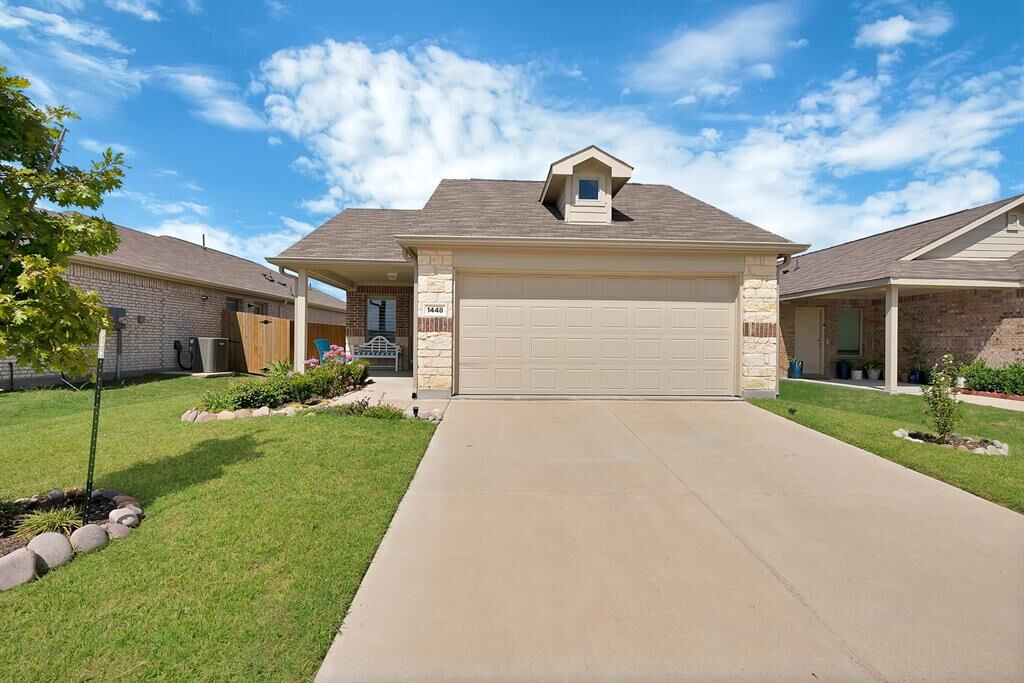 Property Photo:  1448 Dovekie Drive  TX 75126 