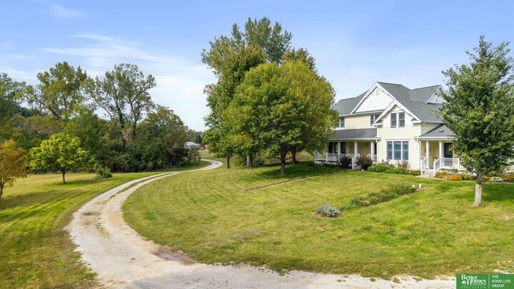 Property Photo: 2048 Horse Creek Road IA 51652