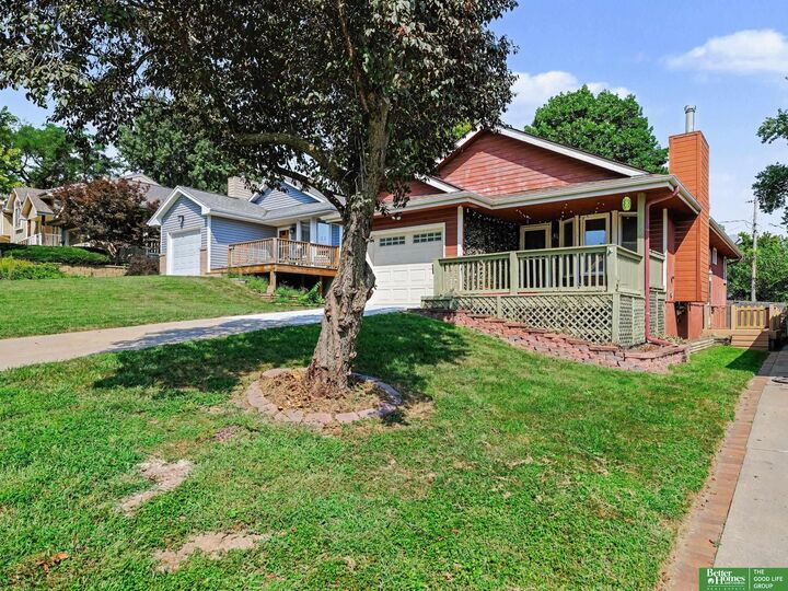 Property Photo: 5556 Walnut Street NE 68106