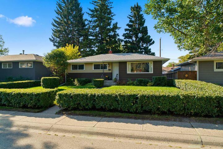 Property Photo:  163 Flavelle Road SE  AB T2H 1G1 