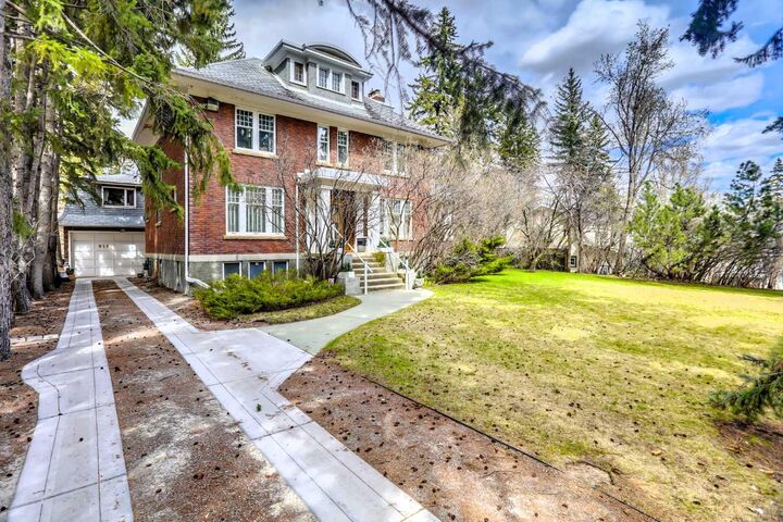 Property Photo: 916 Durham Avenue SW AB T2T 0P6