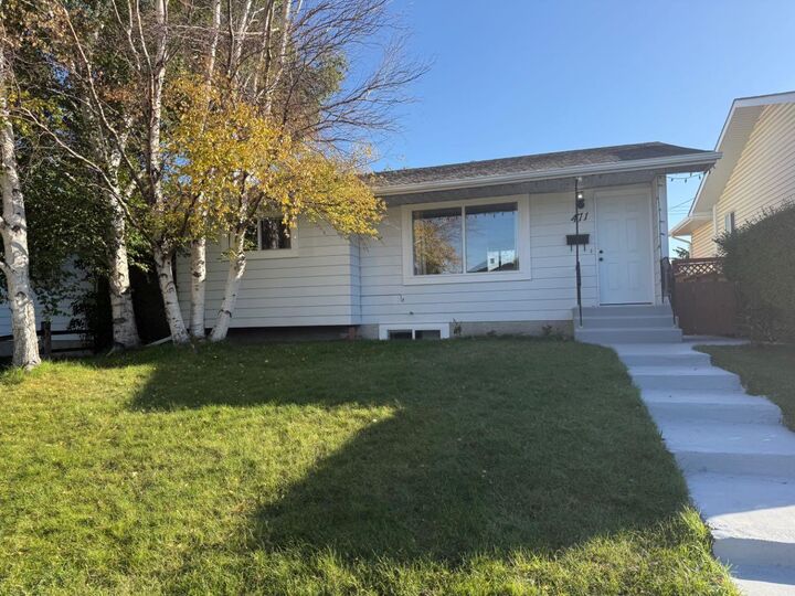Property Photo:  471 78 Avenue NE  AB T2K 5A1 
