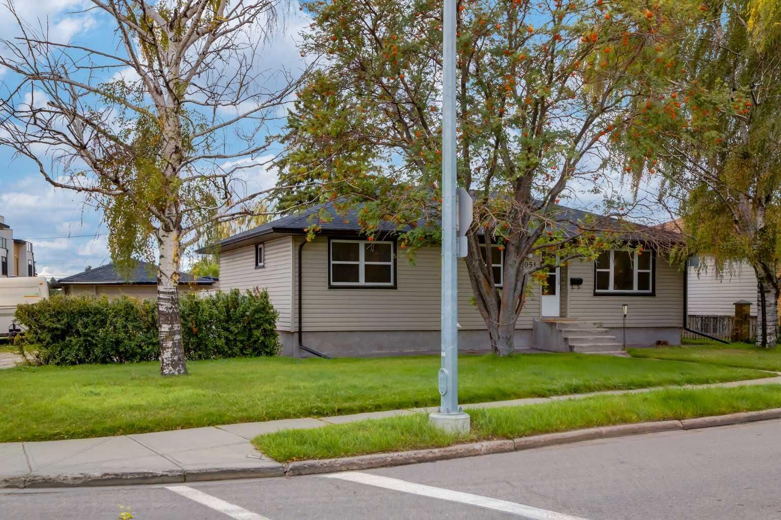 Property Photo: 1051 8 Avenue NE AB T2E 1X3
