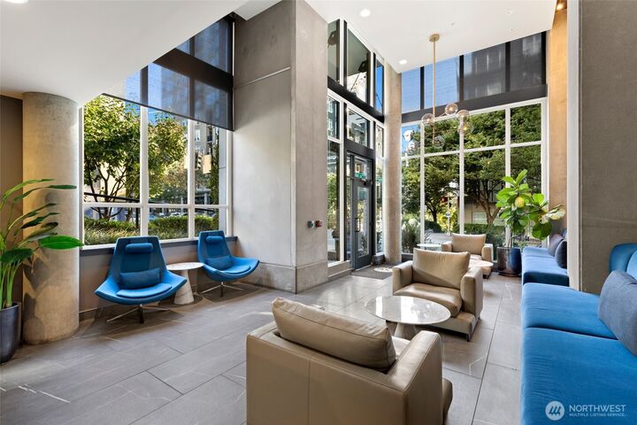 Property Photo:  76  Cedar Street 313  WA 98121 