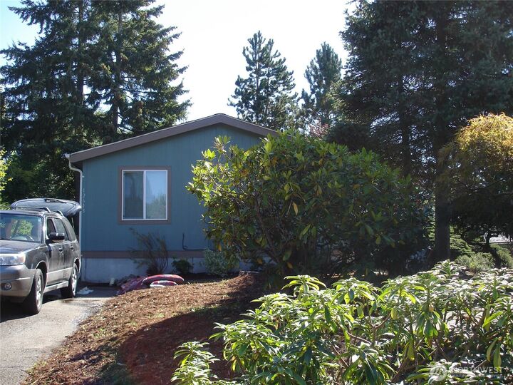 Property Photo: 12613 NE 190th Street WA 98011