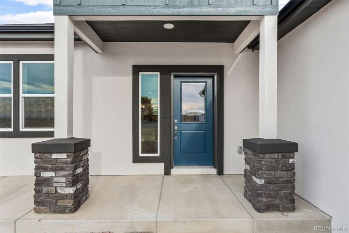 Property Photo:  280 S Meriweather Drive  CO 81007 