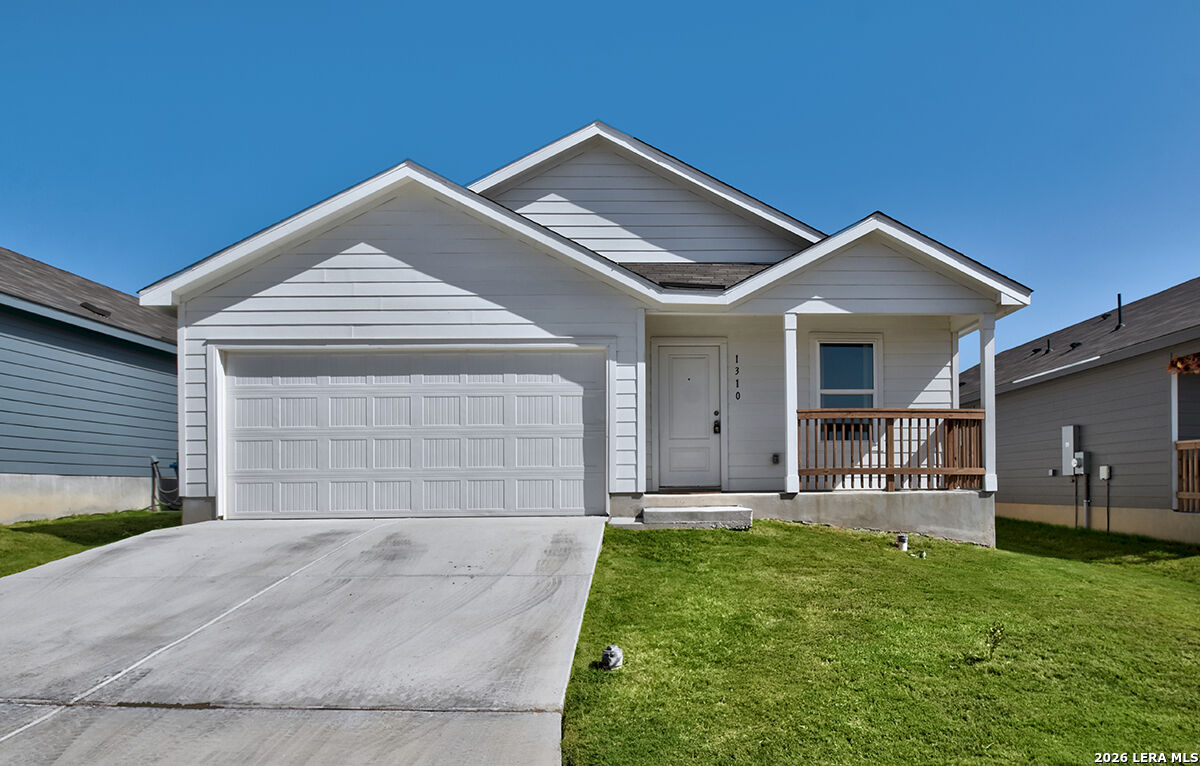Property Photo:  1310 Moraine Pl  TX 78028 