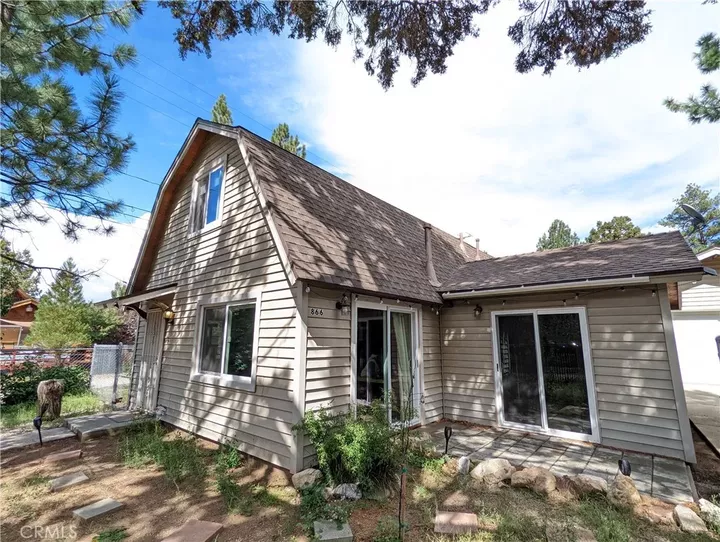 Property Photo:  866 Lakewood Drive  CA 92314 