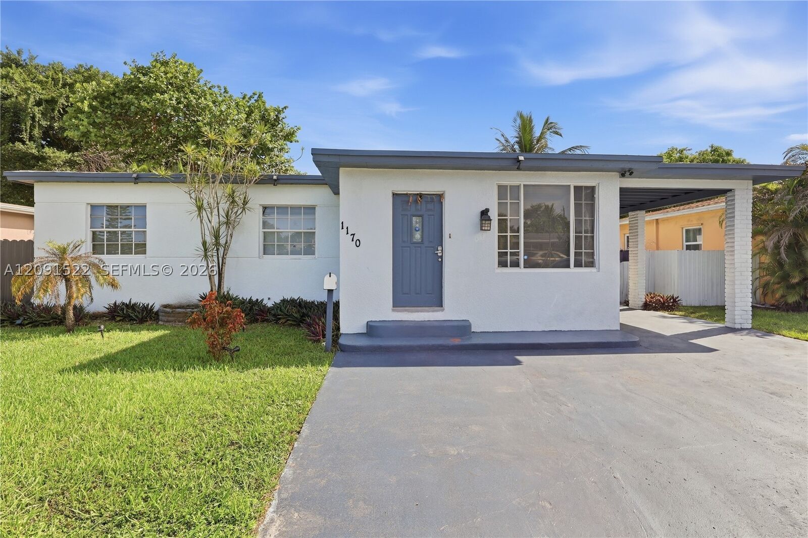 Property Photo:  1170 NE 135th St  FL 33161 