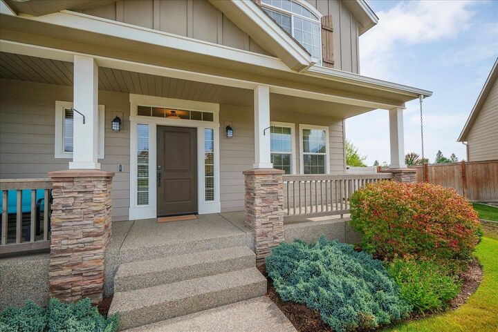 Property Photo:  5503 S Oakridge Dr  WA 99224 