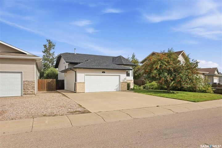 Property Photo:  514 1st Avenue N  SK S0K 4S0 