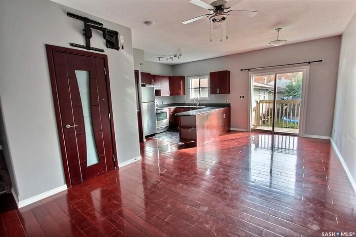Property Photo:  201 10th Street E  SK S6V 0Y8 